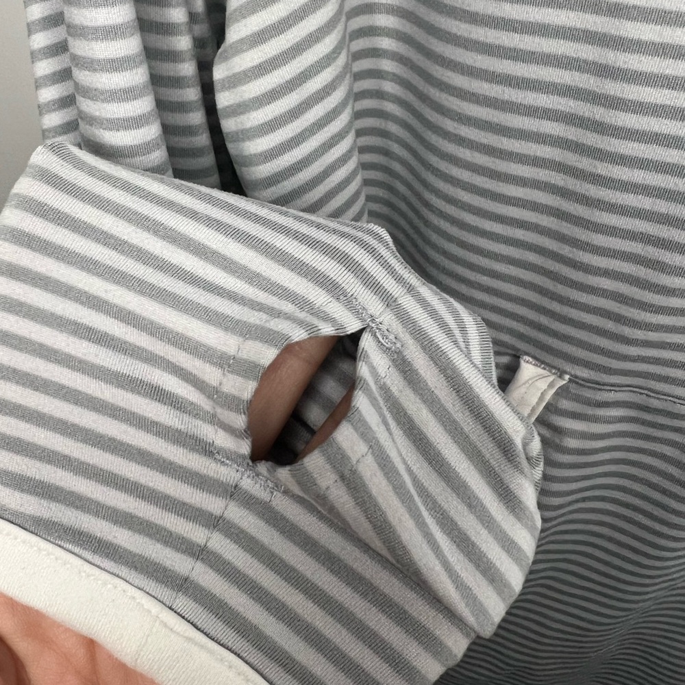 FootJoy Women’s Striped 1/2 Zip Pullover Sz XL - Picture 4 of 6